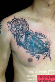 männlech Brust klassesch cool Tënt Gold Tattoo Tattoo Muster