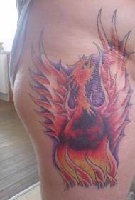 spalla Phoenix Phoenix nel modello di tatuaggio fiamma