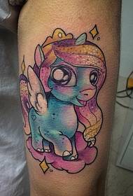 Modela Tattoo ya Watercolor yekicorn