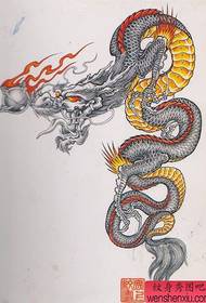 populiarus klasikinio skara drakono Tattoo rankraštis