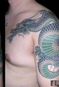 Shawl tattoo a dragon shabl: rengek klasîk ya populer a modela tatîlê ya dragon