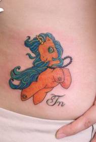 modello di tatuaggio unicorno cartone animato vita ragazza