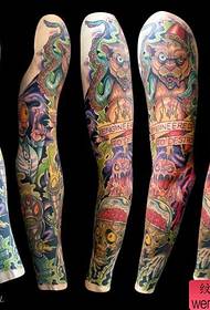 enjoy a personalized European and American flower arm tattoo picture