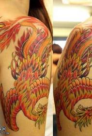 Big Arm színes Phoenix tetoválás minta