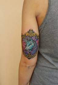手臂美麗的仙女顏色獨角獸紋身圖案