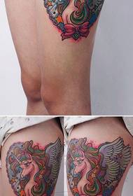 девушки ноги красиво красивый цвет татуировки единорог