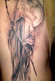 un modello di tatuaggio di morte alla moda laterale bello e bello