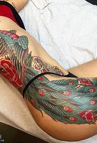 patrón de tatuaxe de fénix pintado