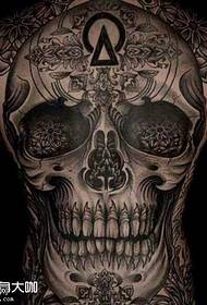 Pattern di tatuaggio di craniu di fiore