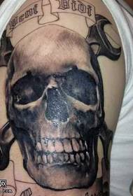 tatuaggio del cranio sul braccio 150571 modello del tatuaggio del cranio del braccio