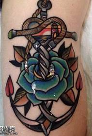Modello tatuaggio ancoraggio fiore gamba