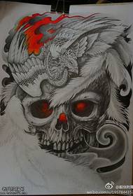 awọ skull Phoenix tatuu afọwọkọ aworan