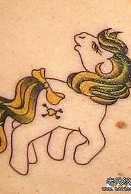 desain tato unicorn