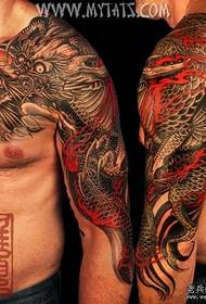 patrón de tatuaxe de dragón de chal: un patrón de tatuaxe de dragón de xalón super dominante
