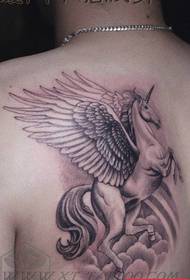 modèle de tatouage licorne classique d'épaule de garçons