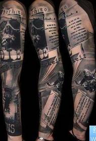 Impi ye-skullHistorical tattoo iphethini