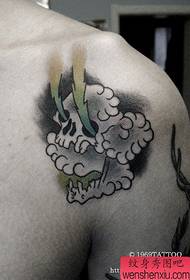 Schulter Ein weiteres beliebtes Schädel Tattoo Muster
