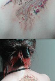 ragazze ritornu belli mudellu di tatuaggi piuttostu unicorniu