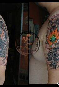 bracciu mudellu classicu di tatuaggi di calamar