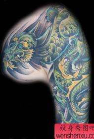 Супер красив шал дракон татуировка модел картина