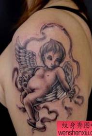 mfano wa tattoo ya malaika: mkono upendo mungu kapuni tattoo muundo