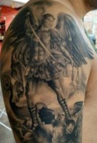 Татуювання з крилами ангела 10 крил з малюнком татуювання чорний сірий татуювання