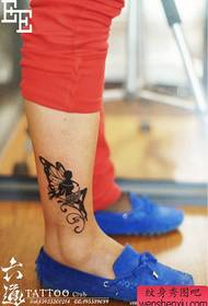 píosa cailíní tóir clasaiceach totem tattoo patrún