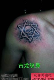 egy szép megjelenésű, hatszögű csillag tetoválás mintája