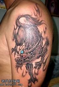 corak tato unicorn haiwan haiwan dominan yang dominan
