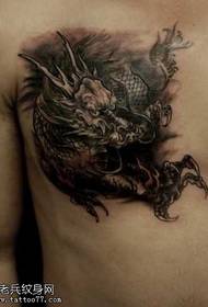 patrón de tatuaxe de unicornio no peito