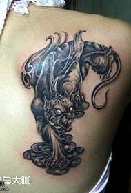 modello tatuaggio unicorno in pietra sul retro
