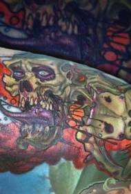 Modello tatuaggio mostro di zombie insanguinati dipinto in stile comico