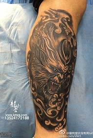 Tus nyuj dab lub Qitian Dasheng hom qauv tattoo