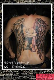 mashkull mbrapa popullarizuar modelin e ftohtë të zezë dhe të bardhë të tatuazheve engjëll