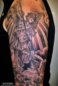 rokas eņģelis taisnīgums tetovējums modelis