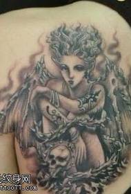 Cráneo de hombro y diseños de tatuajes de ángel femenino