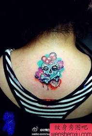 djevojka leđa lijep pop-up uzorak tetovaža