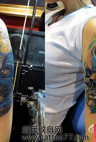 tattoos modum exemplaris - skull tattoo forma color Armate