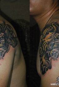 Gud bæst tatoveringsmønster: skulder dyr udyr tatoveringsmønster tatoveringsbillede 152341-modige tropperTatoo