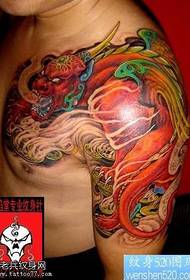 patrún tattoo leath-chuirtíní seálta