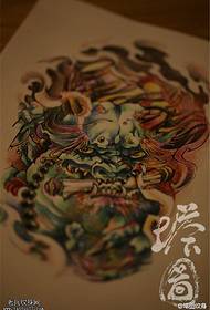 Padrão de tatuagem de leão de cor Tang