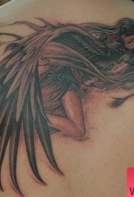 αρσενικό πίσω κλασικό αγγέλου μοτίβο τατουάζ