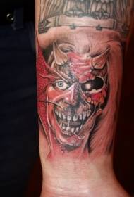 Zastrašujući crveni užareni vražji uzorak tetovaže