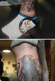 vīriešu kājas populārs atdzist drosmīgs karaspēks tetovējums modelis