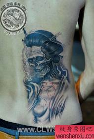 muški struk cool uzorak tetovaže od crnog pepela