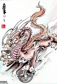 qaabka Shiinaha ee loo yaqaan 'tattoo unicorn tattoo'