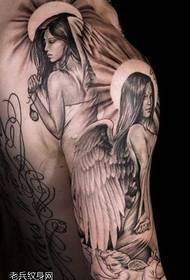 Două frumoase modele de tatuaje înger