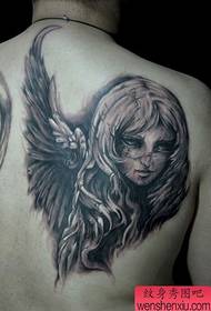atpakaļ klasiskais populārā eņģeļa spārnu tetovējuma raksts