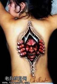 უკან peeling demon tattoo ნიმუში