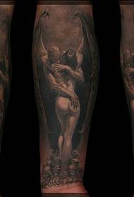 immagine del modello del tatuaggio del braccio di angelo
